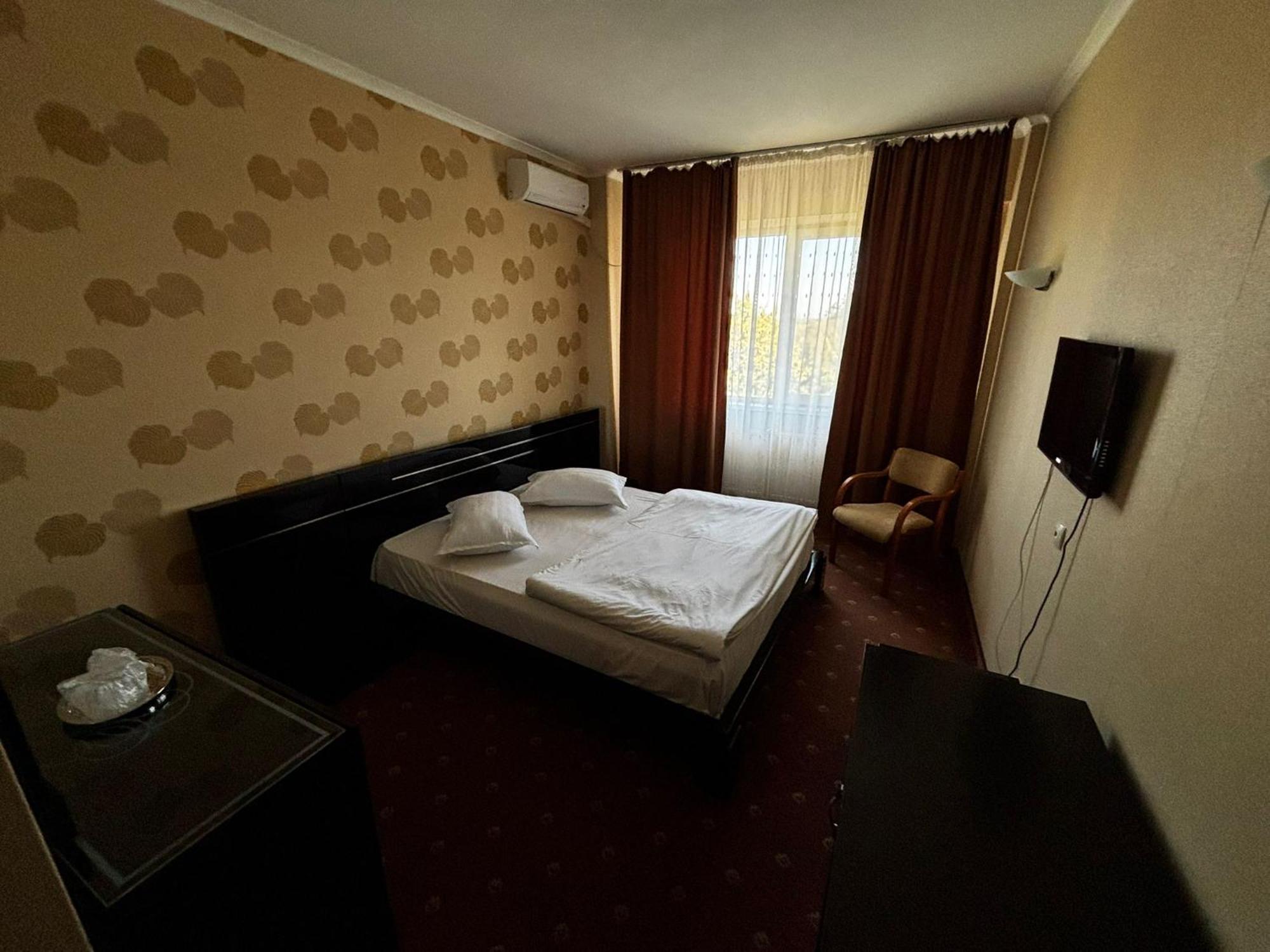 Hotel Calarasi Dış mekan fotoğraf