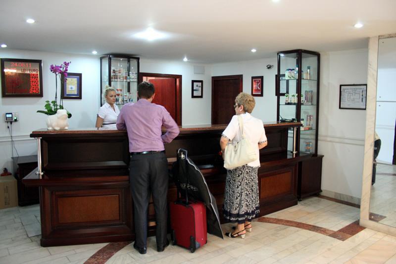 Hotel Calarasi Dış mekan fotoğraf